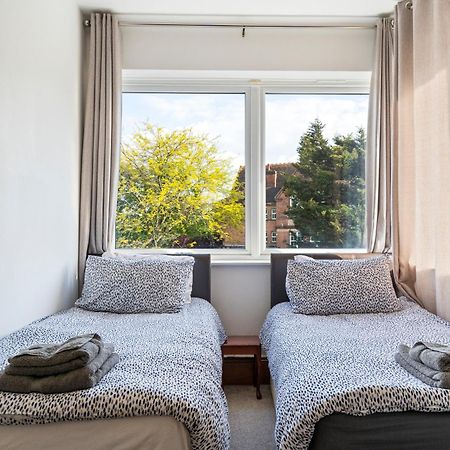 Modern 2 Bedroom Apartment In Mitcham, London מראה חיצוני תמונה