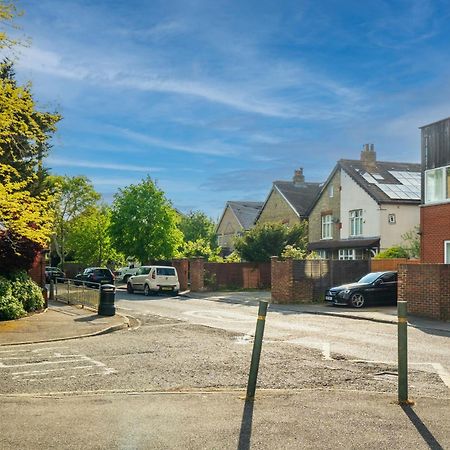 Modern 2 Bedroom Apartment In Mitcham, London מראה חיצוני תמונה
