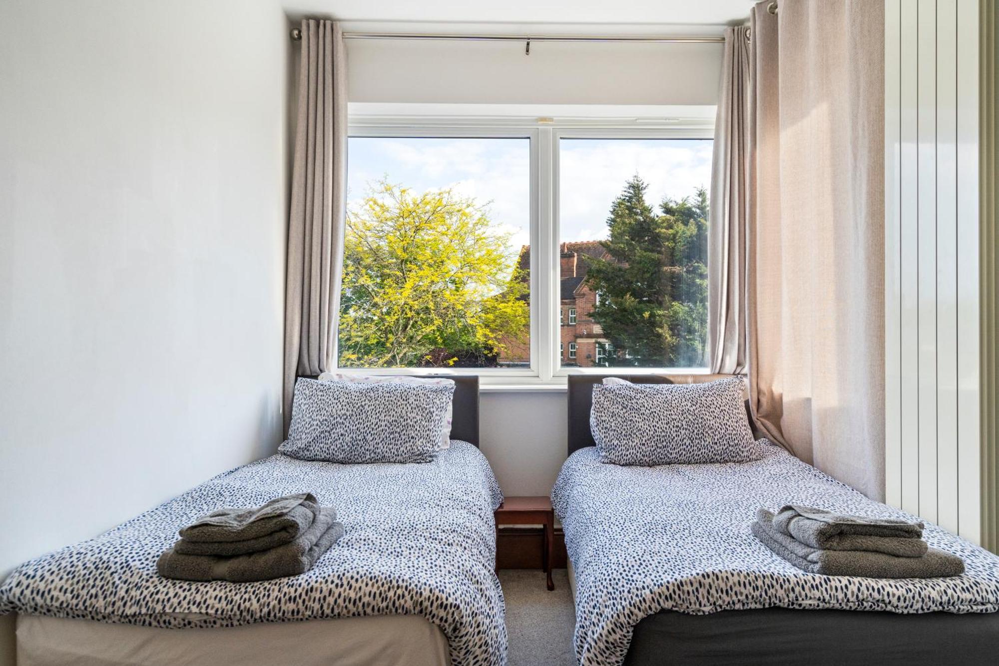 Modern 2 Bedroom Apartment In Mitcham, London מראה חיצוני תמונה