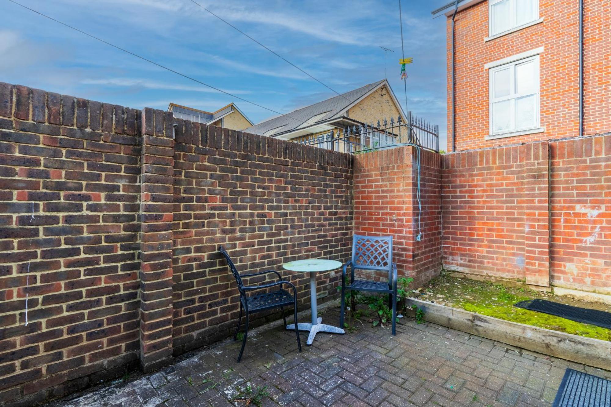 Modern 2 Bedroom Apartment In Mitcham, London מראה חיצוני תמונה