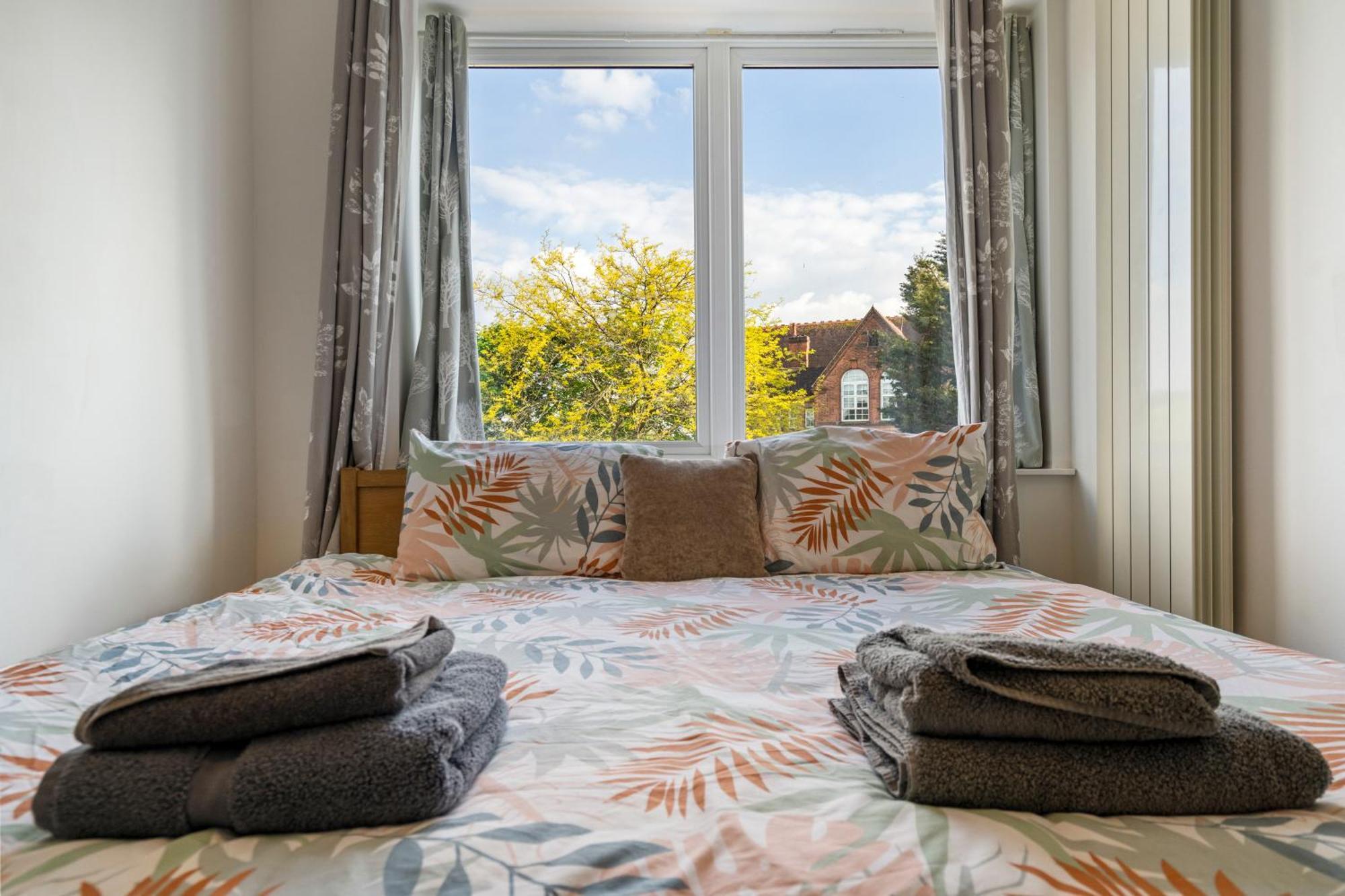 Modern 2 Bedroom Apartment In Mitcham, London מראה חיצוני תמונה